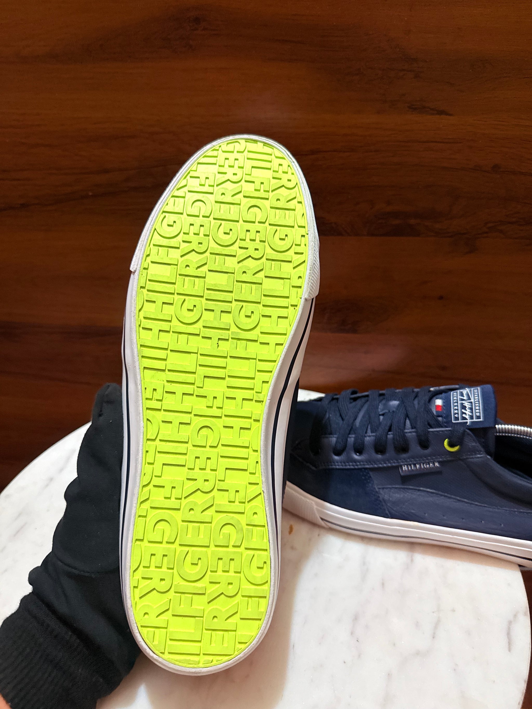 Tommy Hilfiger Leather Low-Top Sneakers