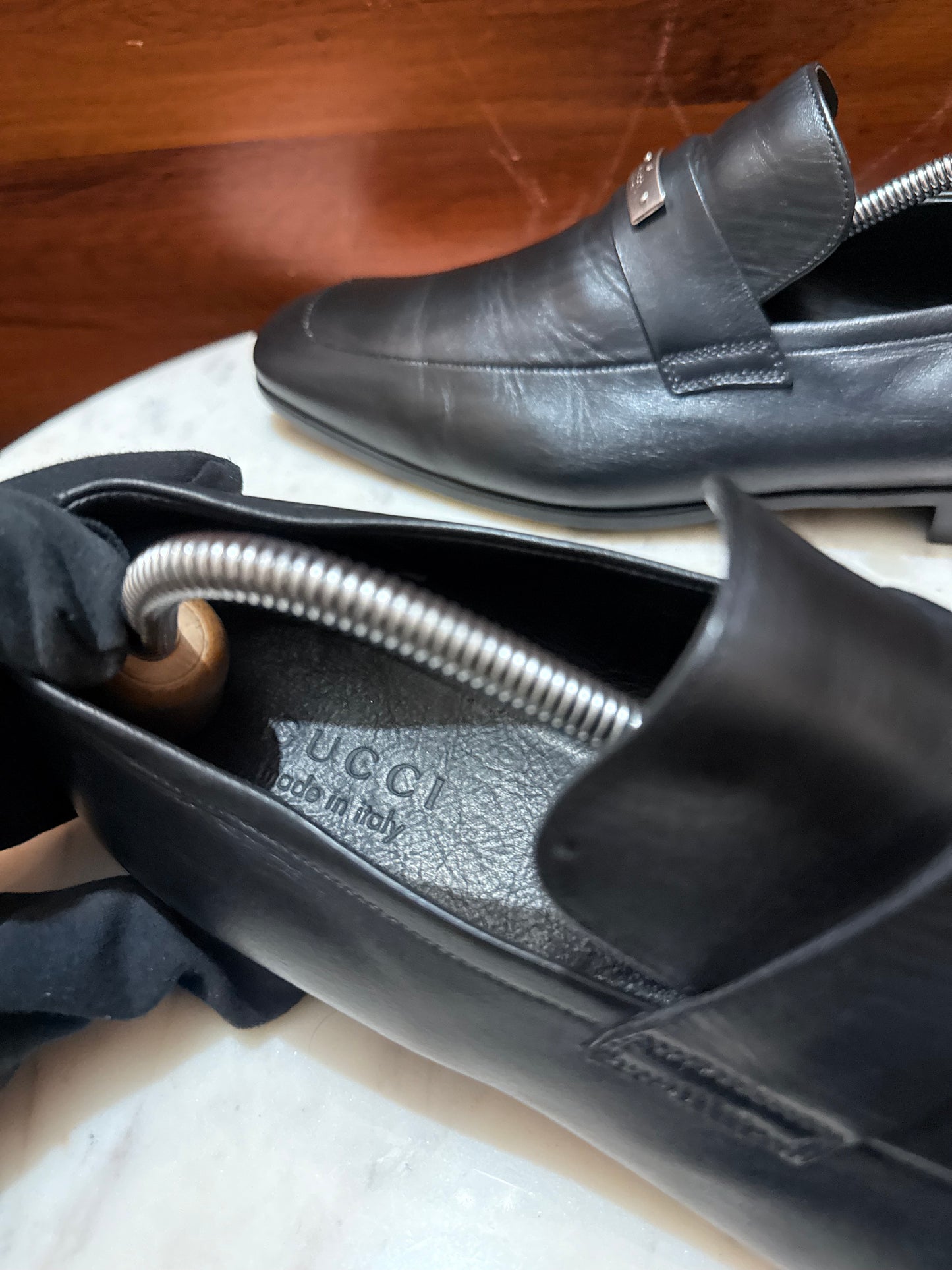 Gucci Engraved Silver Logo Plate Leather Loafers