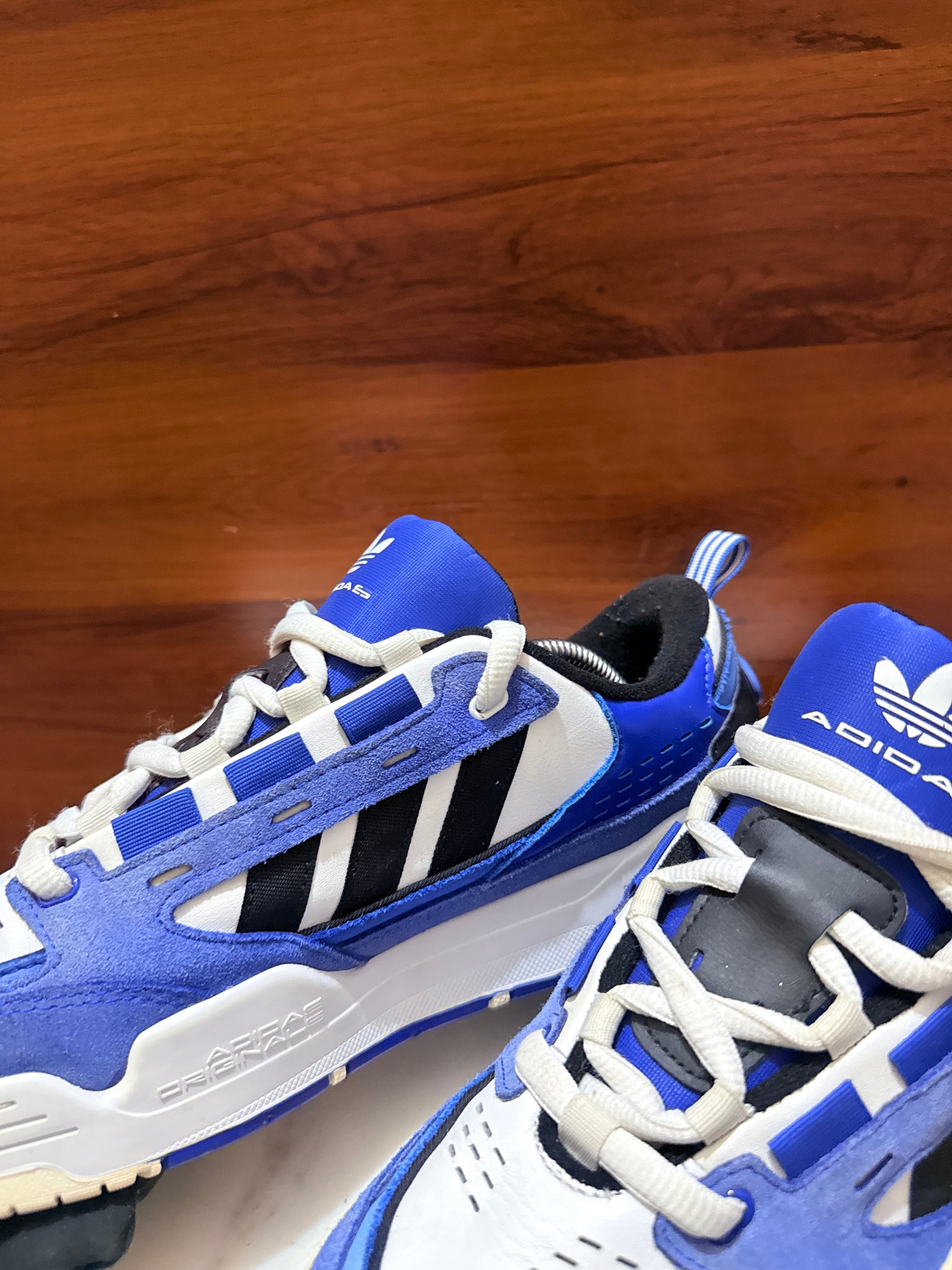 adidas ADI2000 – Royal Blue