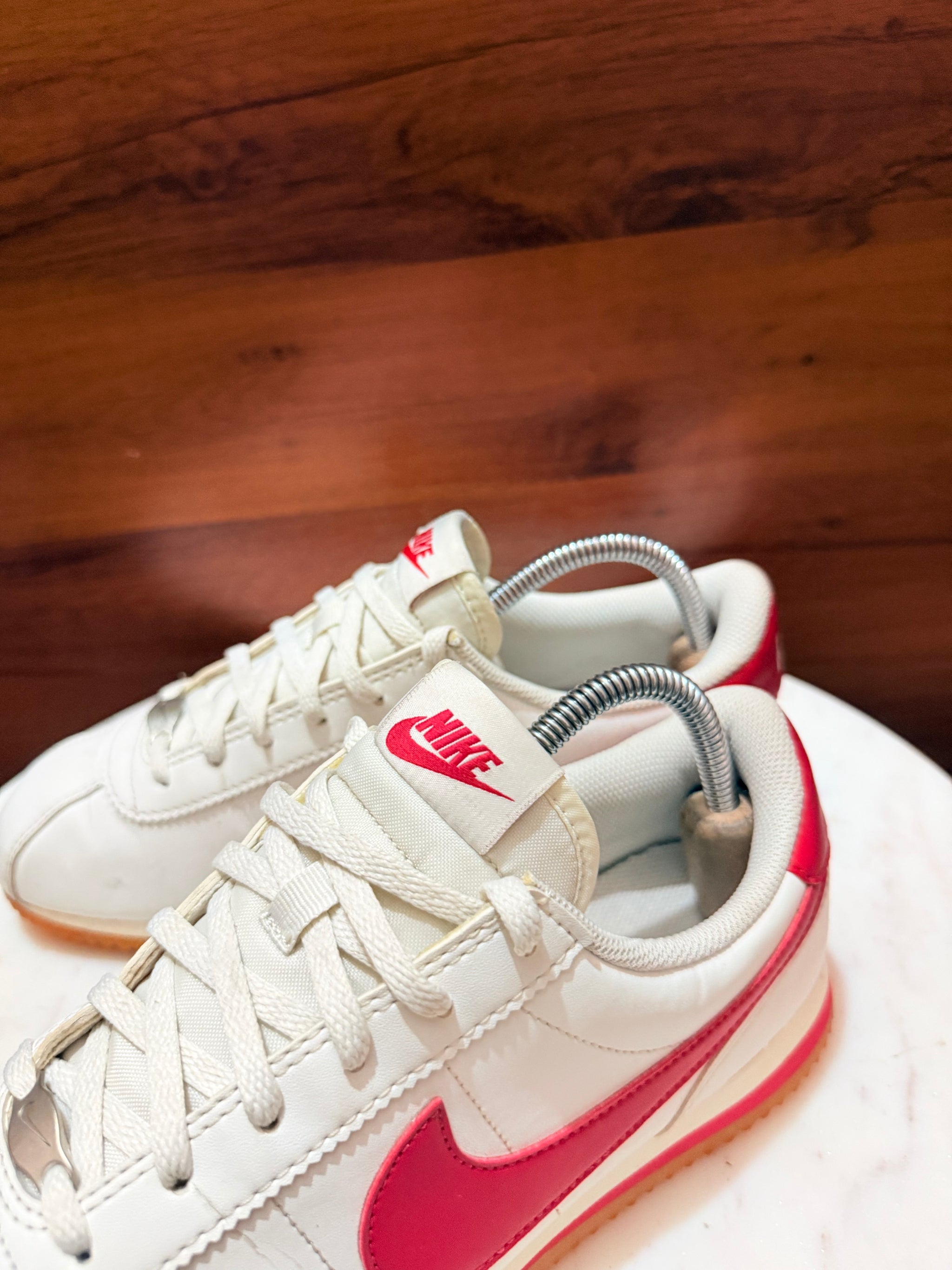 Nike Cortez – White / Red