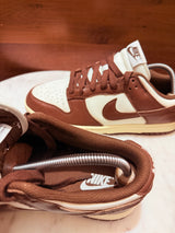 Nike Dunk Low – Brown / White