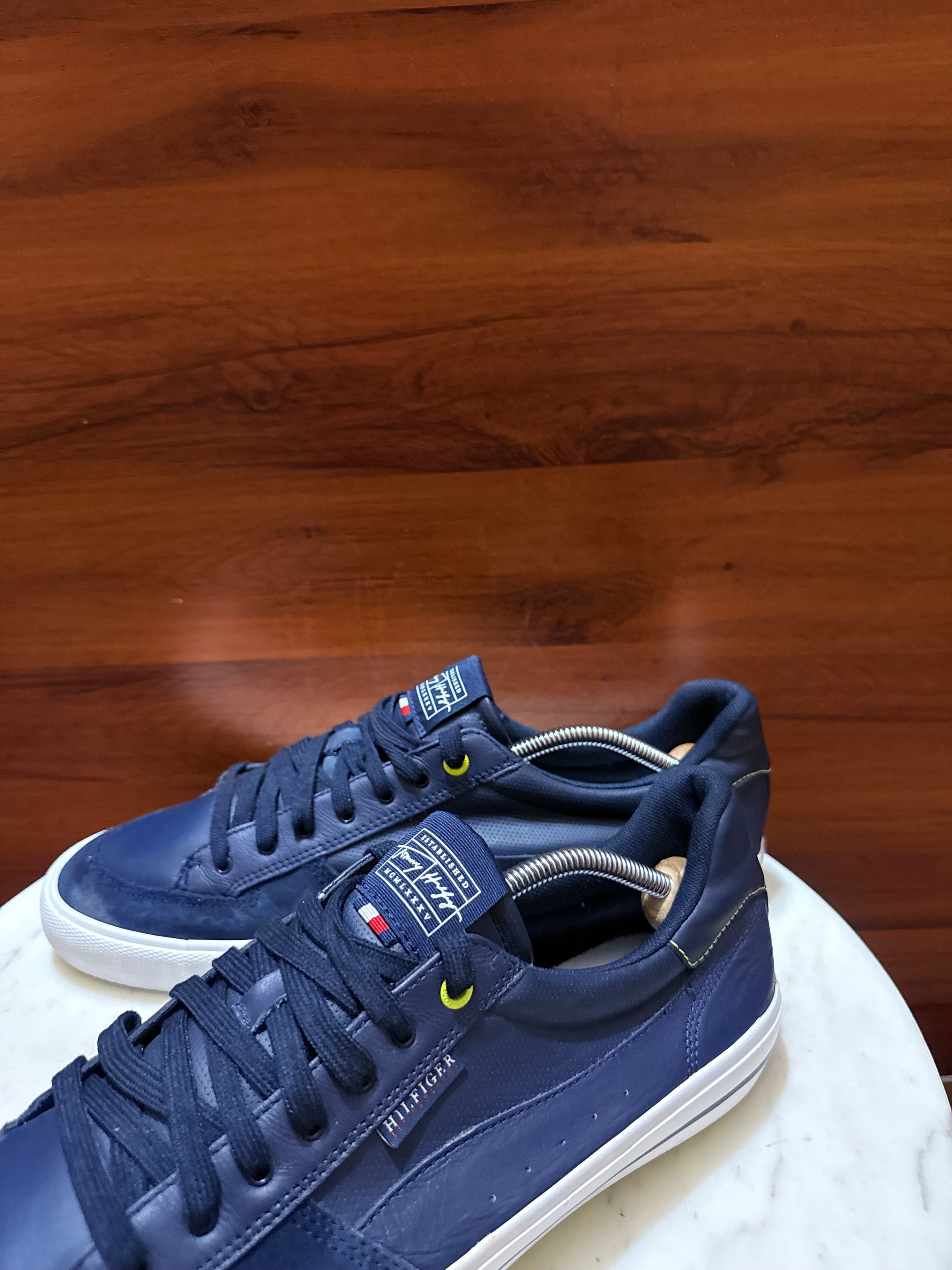 Tommy Hilfiger Leather Low-Top Sneakers
