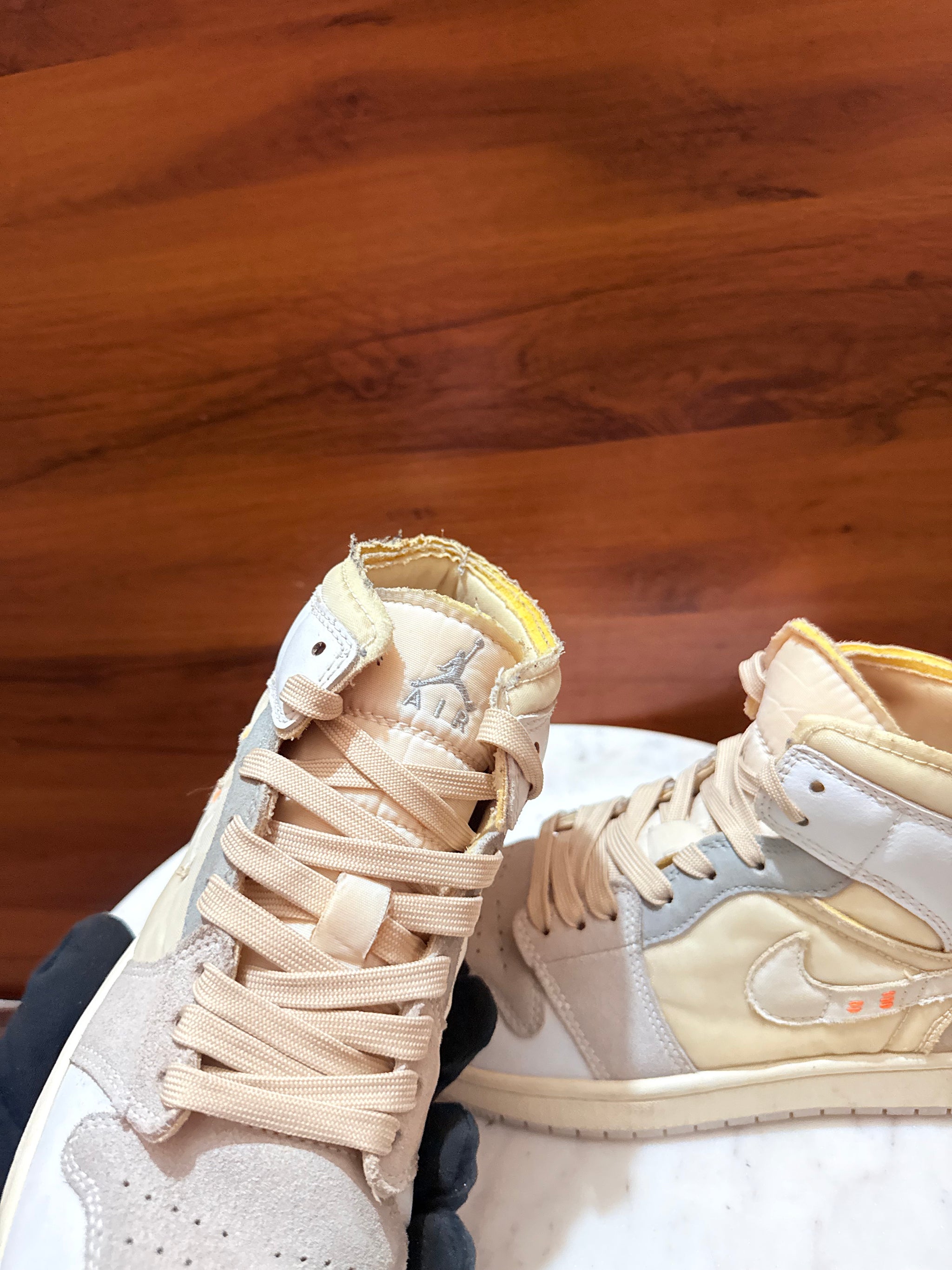Air Jordan 1 Mid SE Craft
