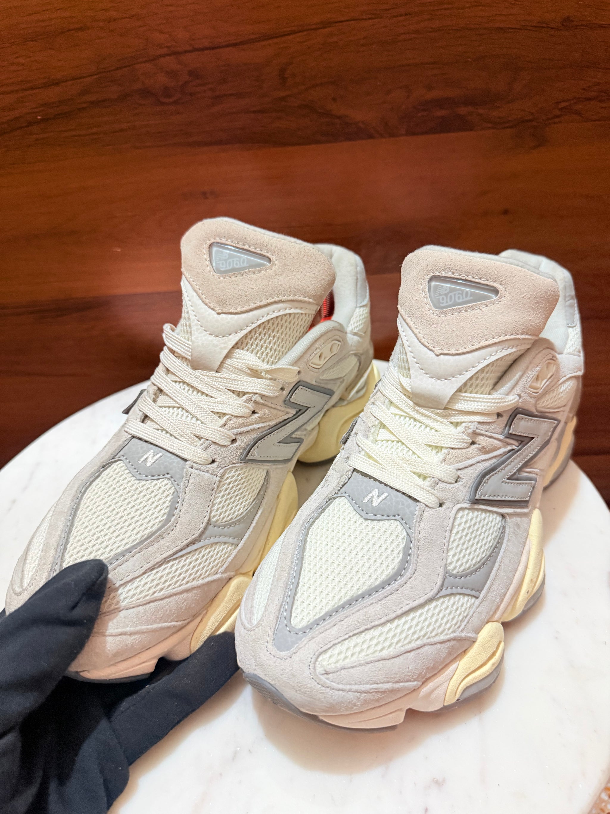 New Balance 9060 – Sea Salt / Blue