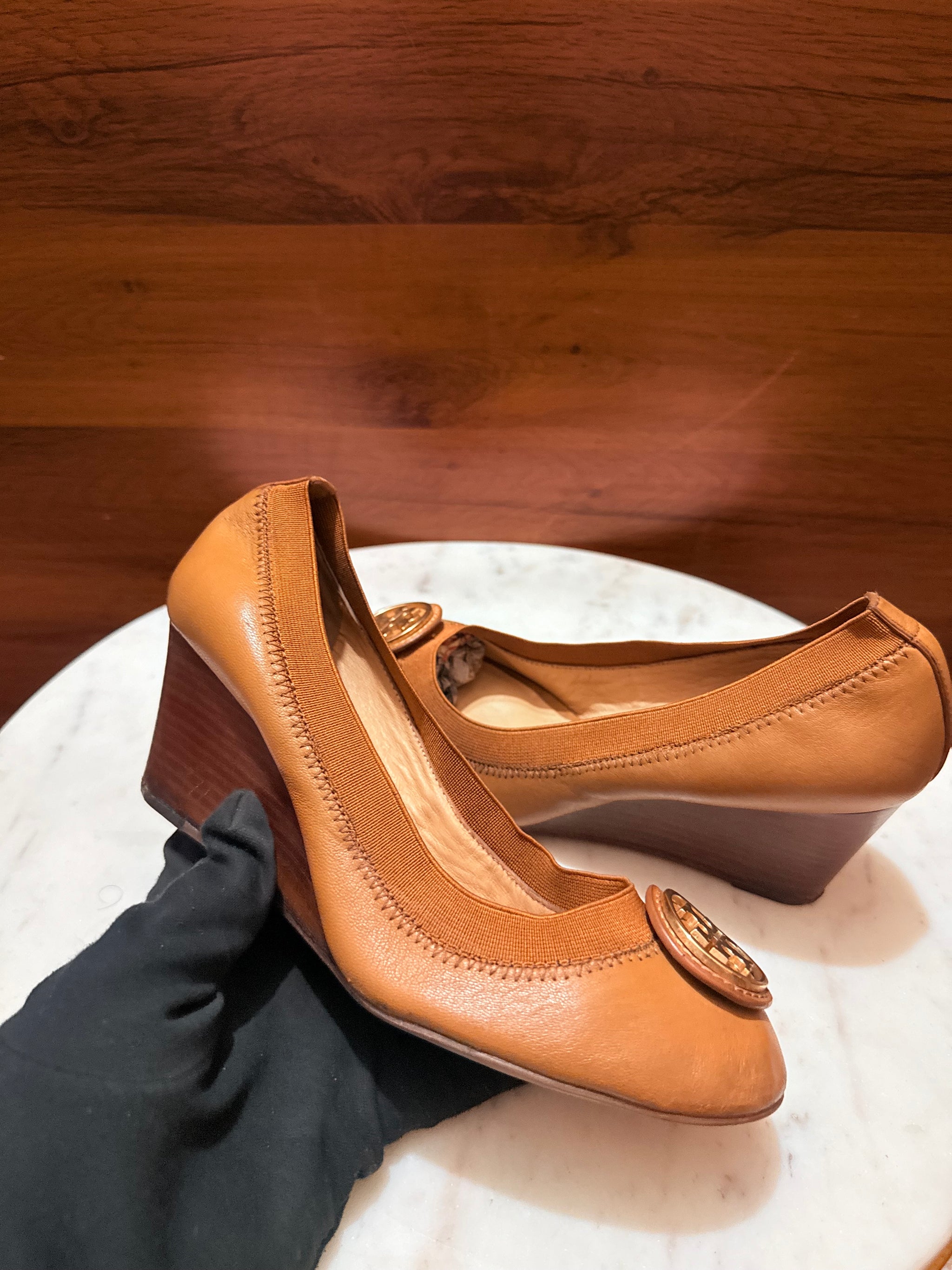 Tory Burch Reva Logo Leather Wedge Pumps