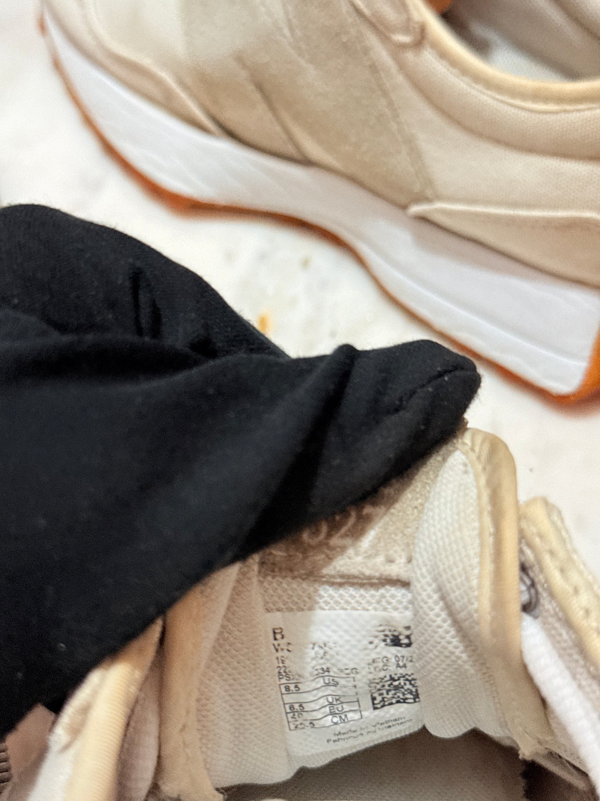 New Balance 327 Canvas & Suede