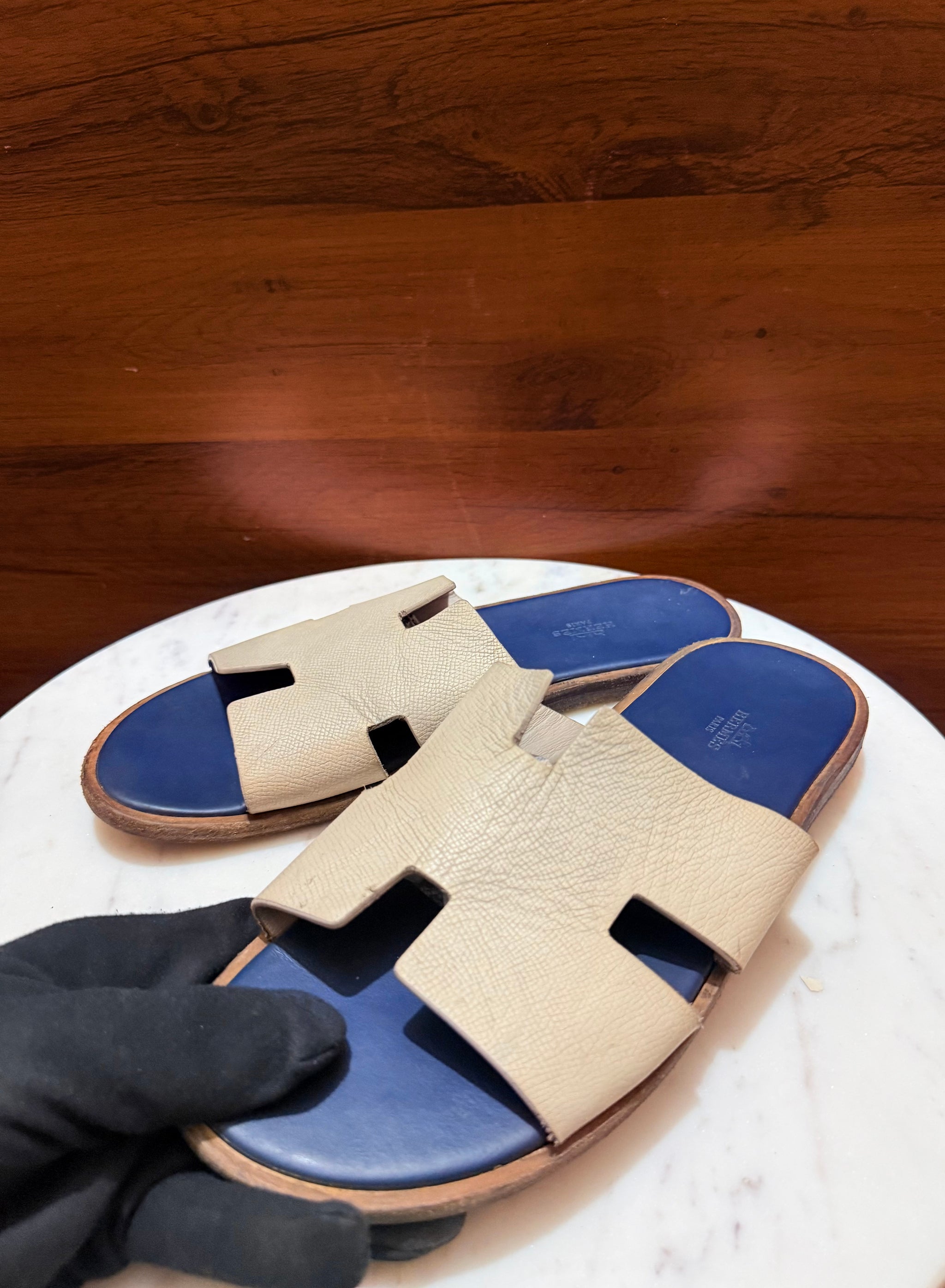 Hermès Izmir Leather Sandals