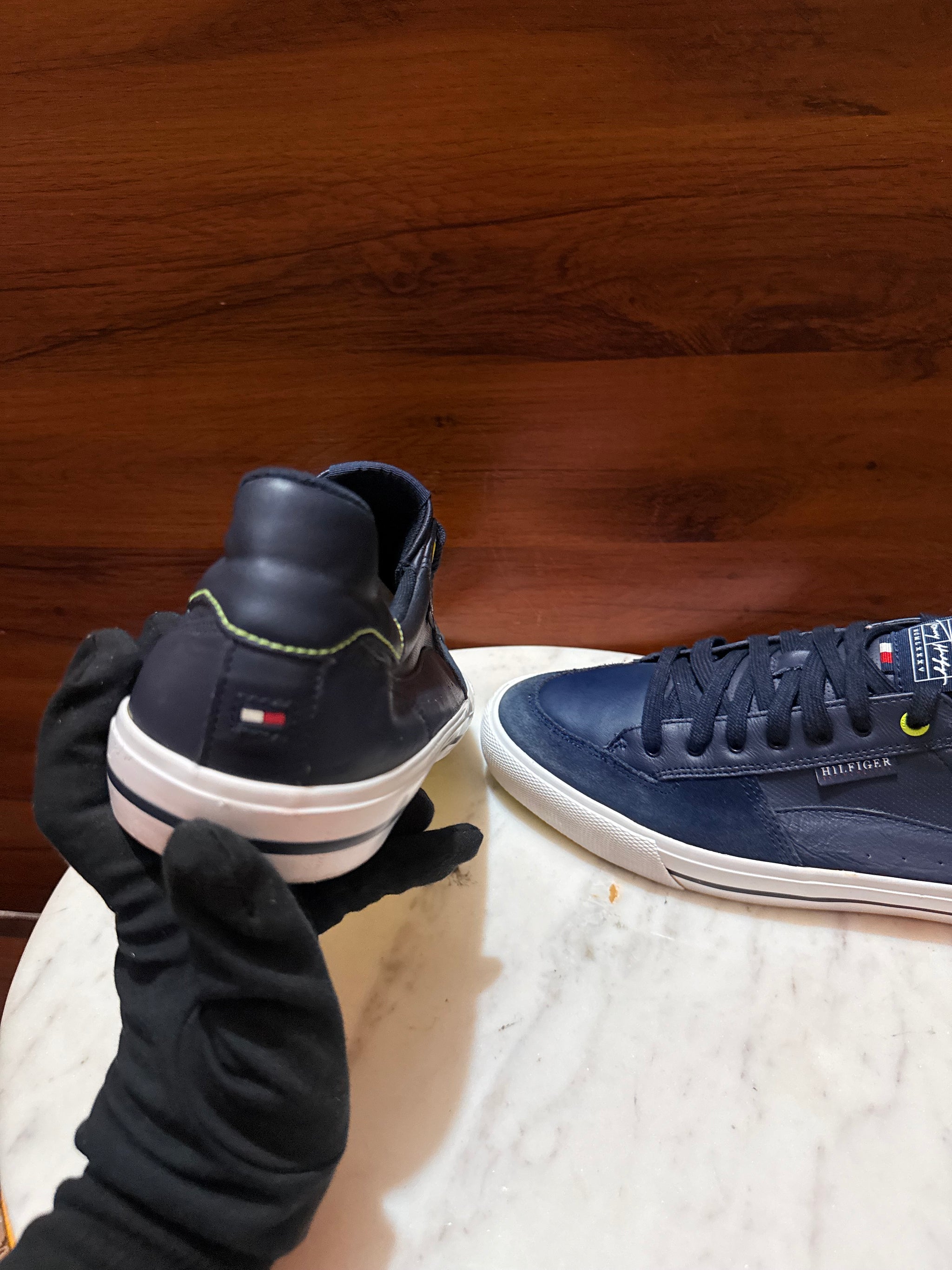 Tommy Hilfiger Leather Low-Top Sneakers