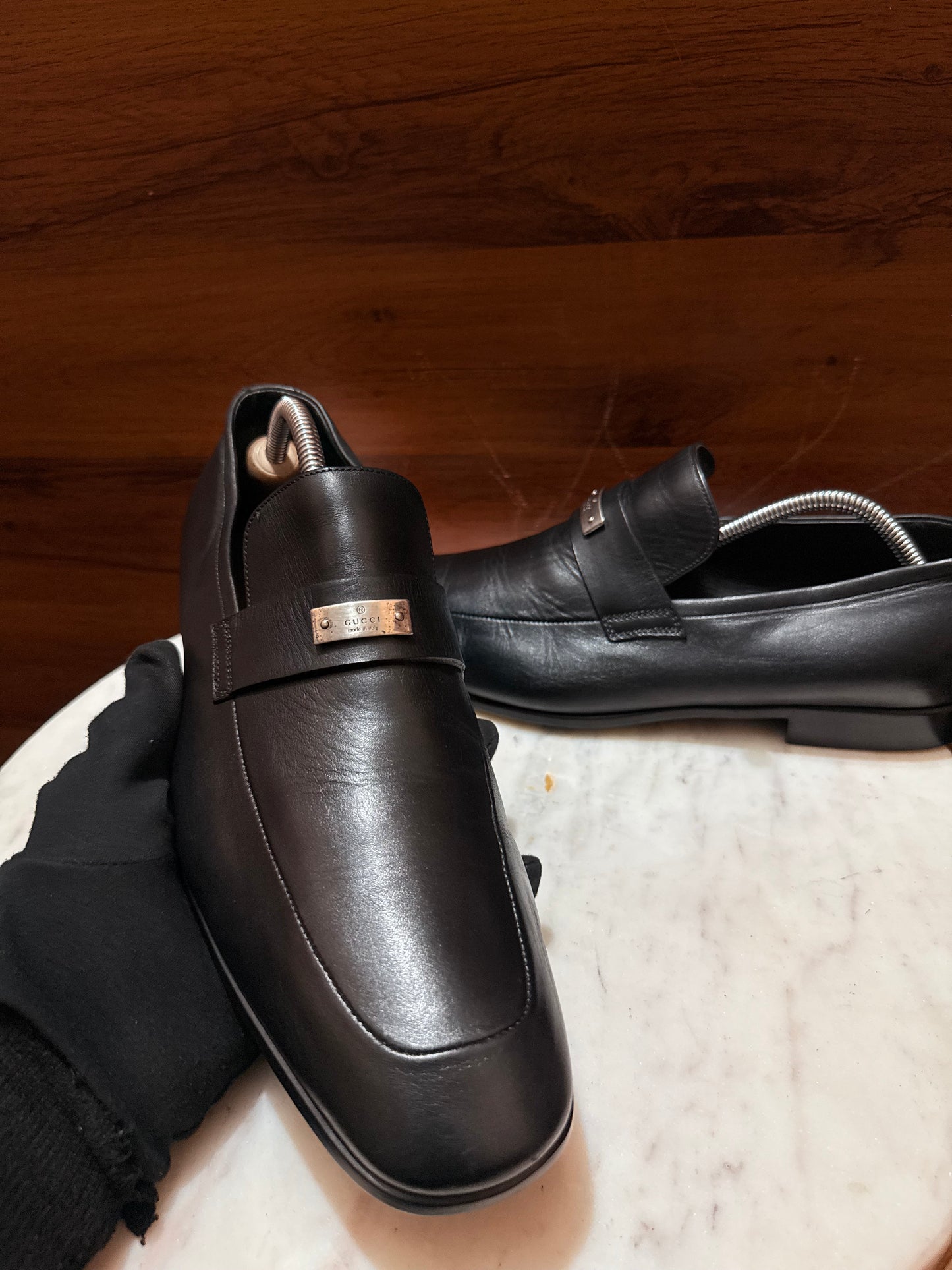 Gucci Engraved Silver Logo Plate Leather Loafers