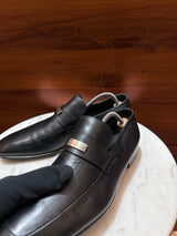 Gucci Engraved Silver Logo Plate Leather Loafers