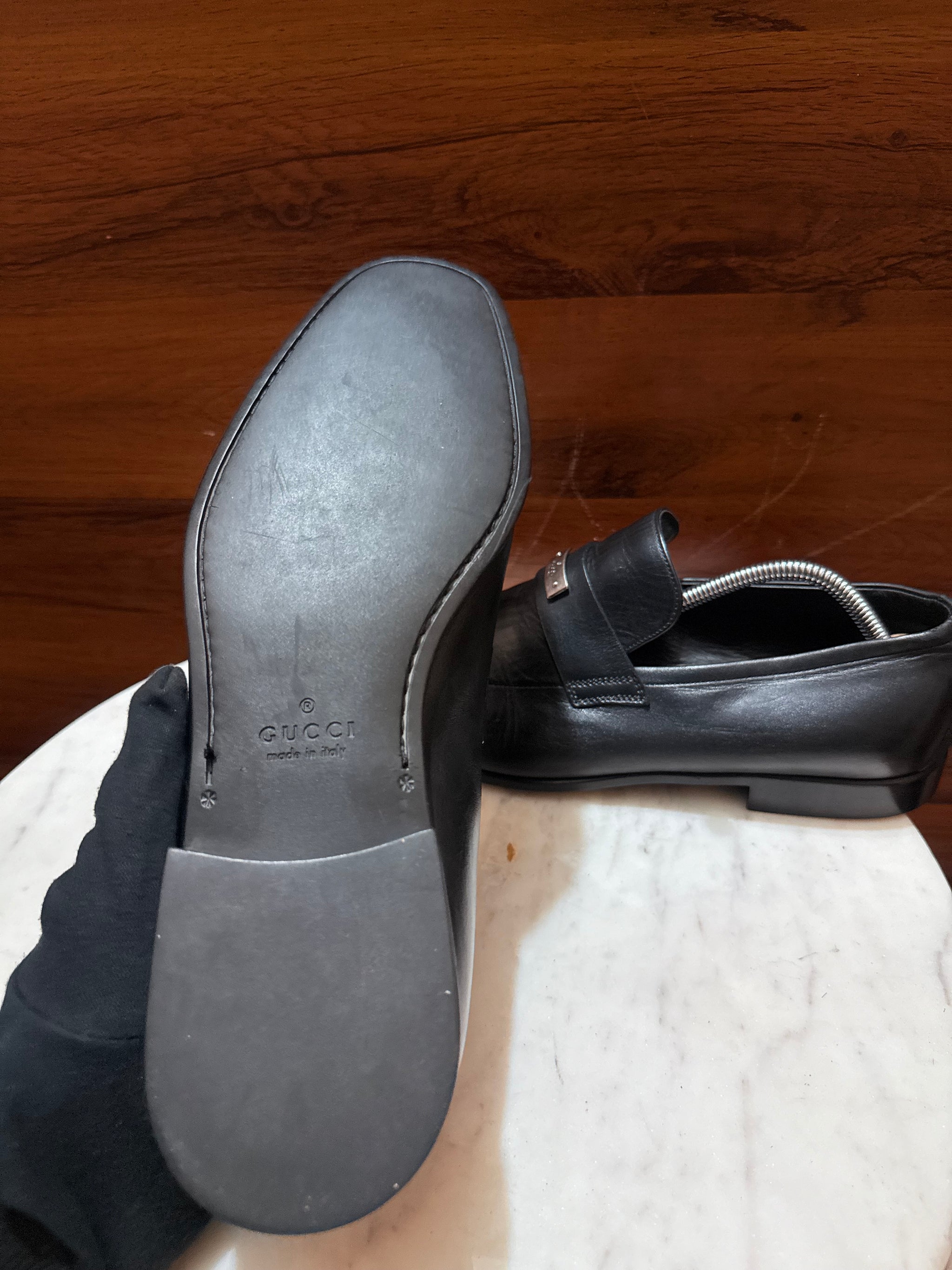Gucci Engraved Silver Logo Plate Leather Loafers