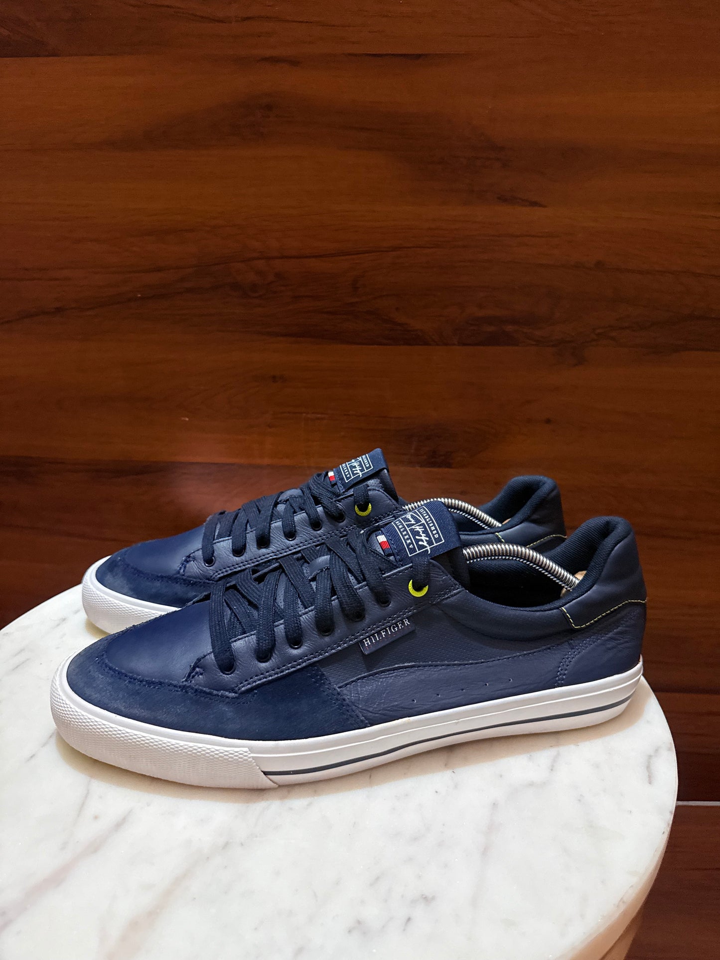 Tommy Hilfiger Leather Low-Top Sneakers