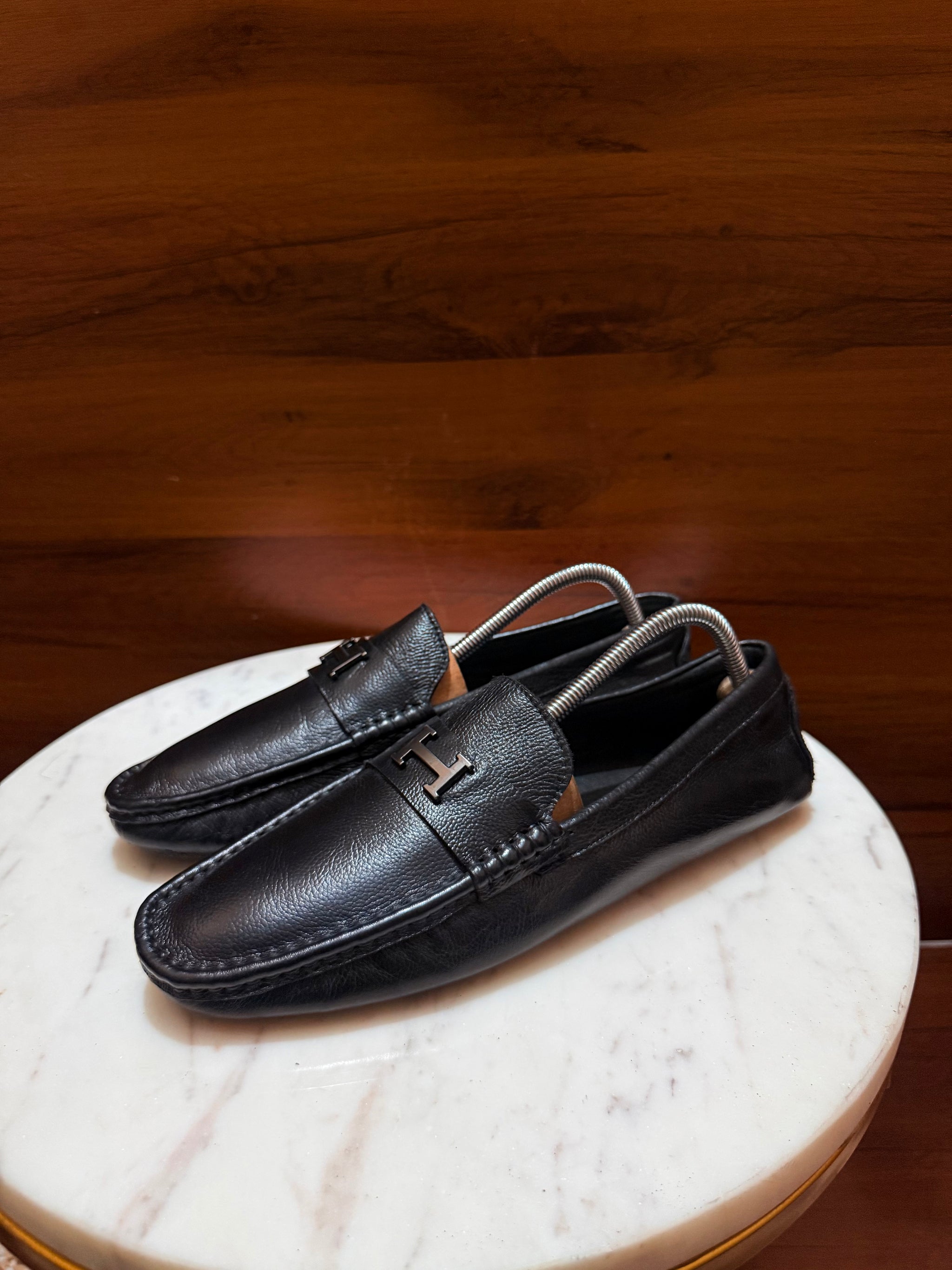 Hermès Tenor H Buckle Grained Leather Driving Loafers