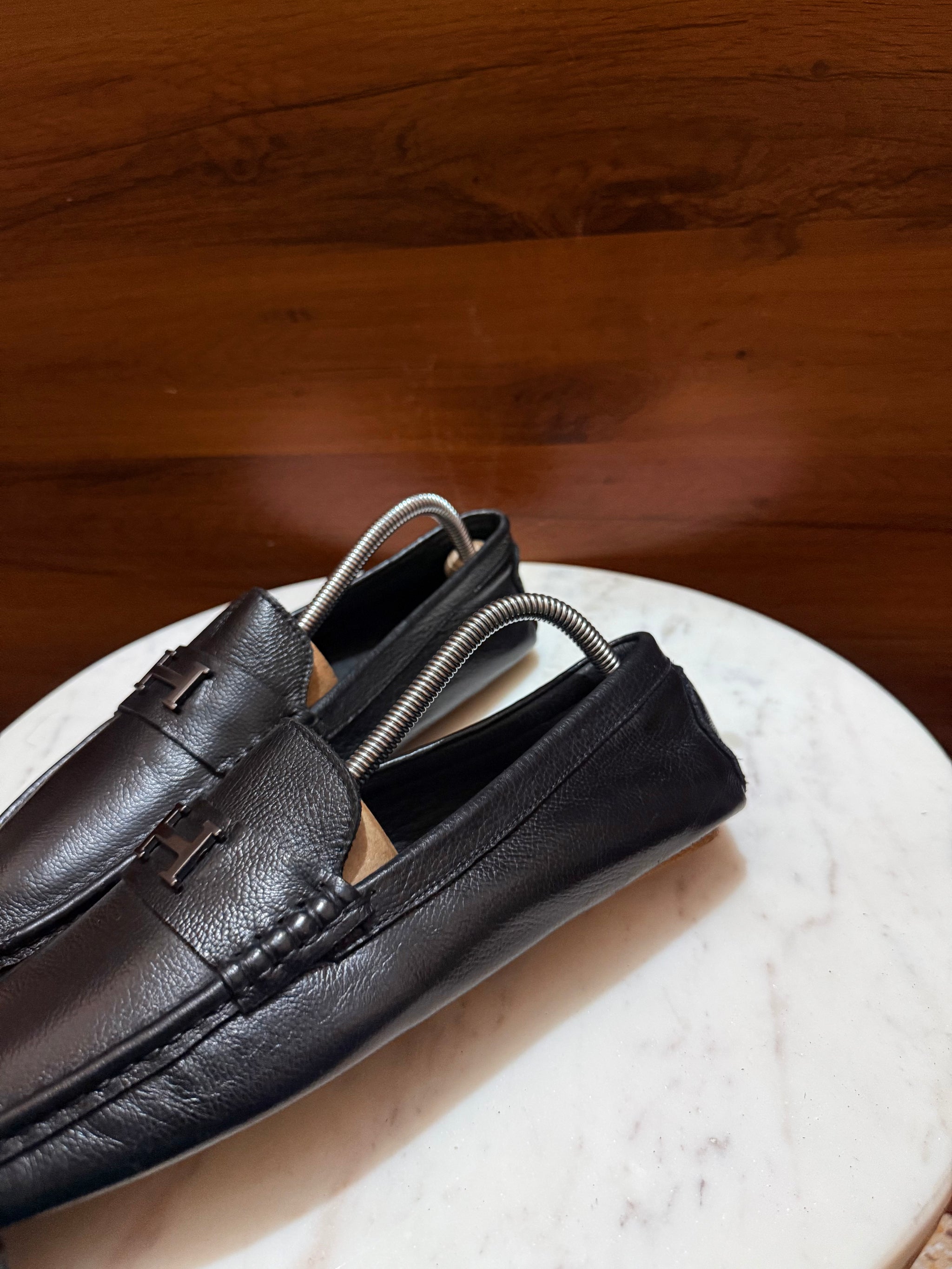 Hermès Tenor H Buckle Grained Leather Driving Loafers