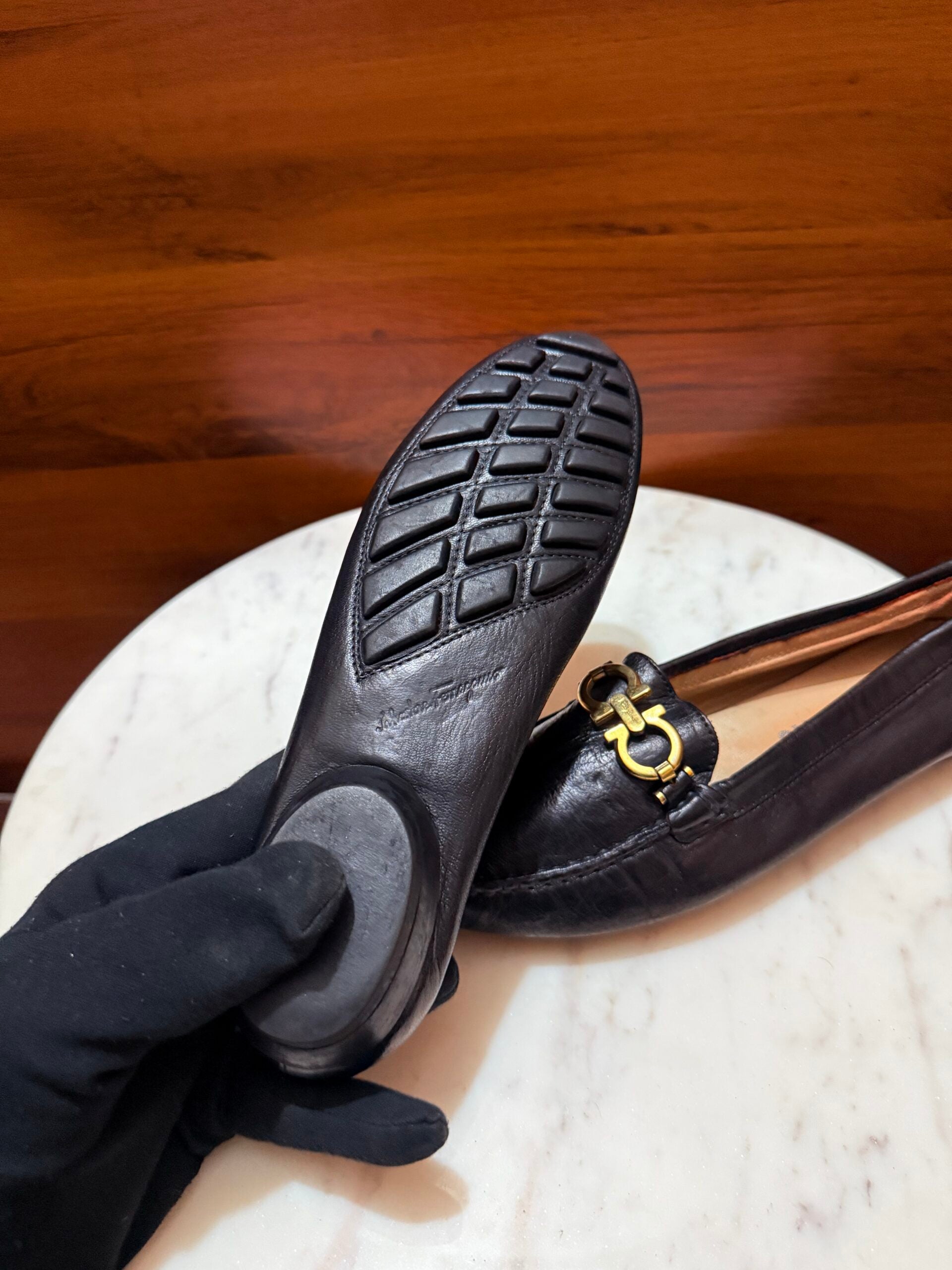 Ferragamo – Gancini Soft Leather Driver Loafers “Nero
