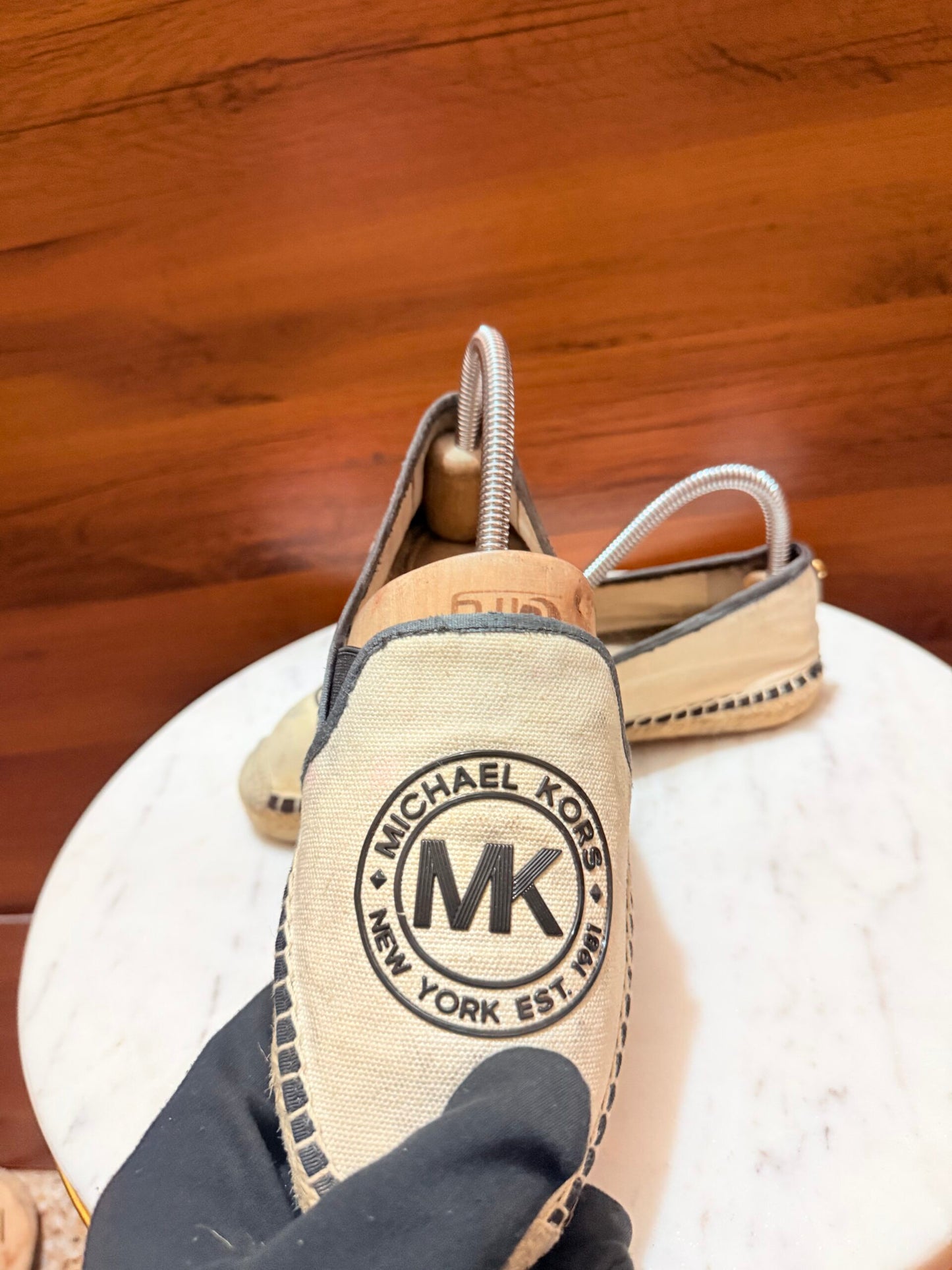 Michael Kors – Kendrick Canvas Logo Espadrille Flats