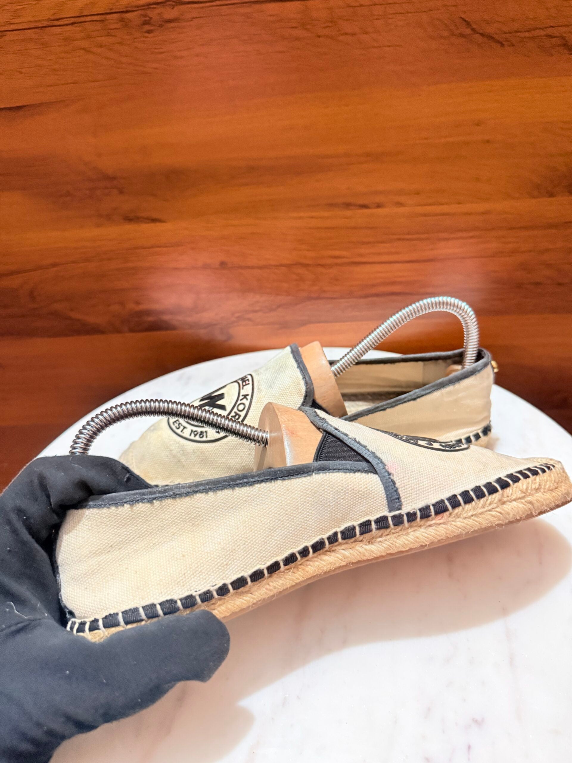 Michael Kors – Kendrick Canvas Logo Espadrille Flats