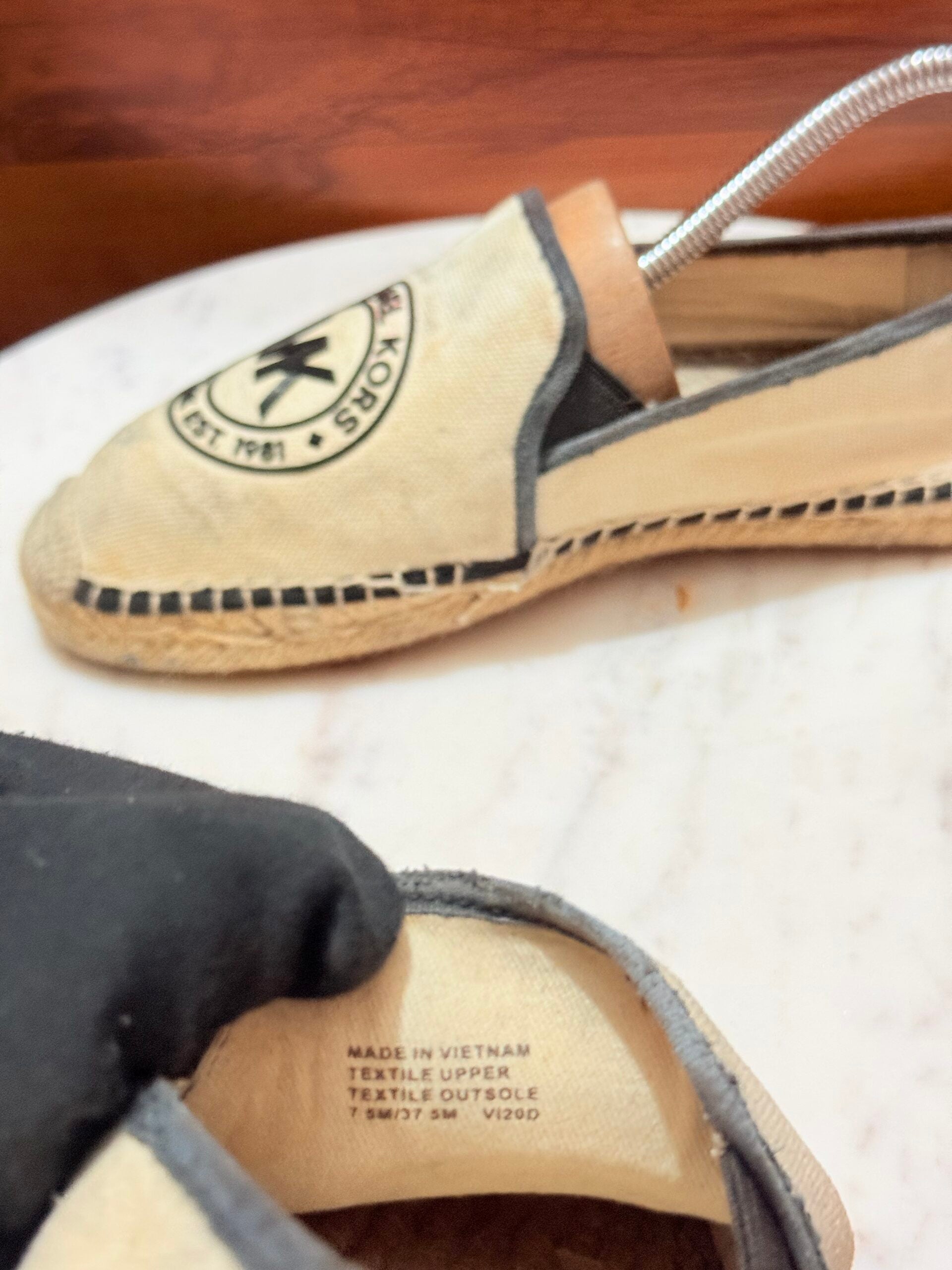 Michael Kors – Kendrick Canvas Logo Espadrille Flats