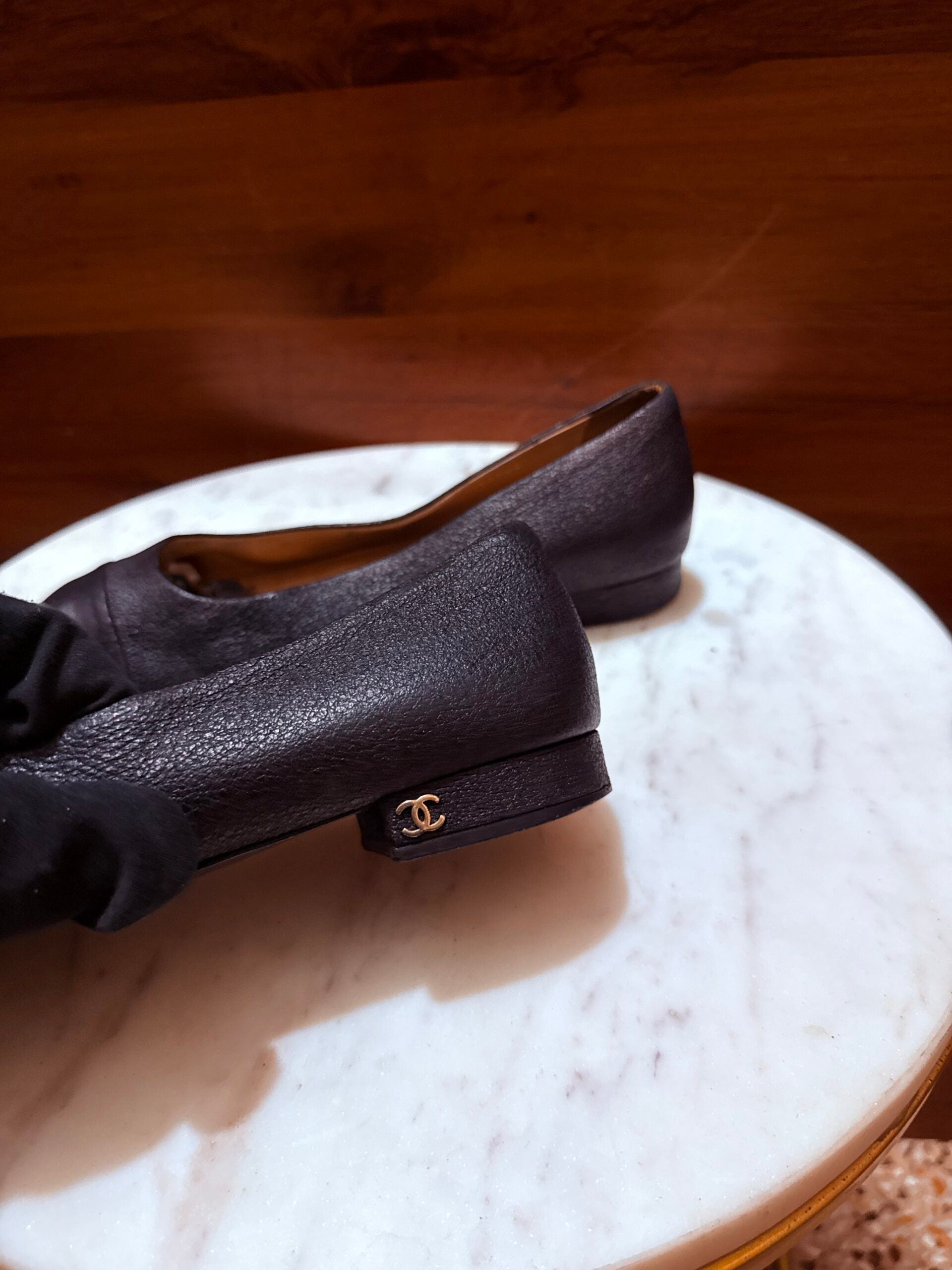 Chanel – Grained Caviar Leather Cap-Toe Mini Block Heel Pumps