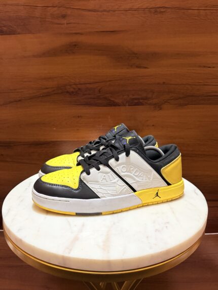 Jordan – Low Basketball Sneakers