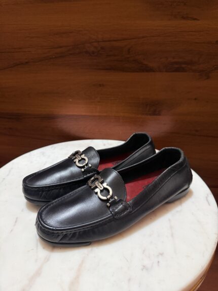 Salvatore Ferragamo – Handcrafted Gancini Smooth Leather Driver Loafers